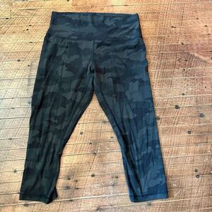 Lululemon gray camo Align soft cropped yoga 12 leggings